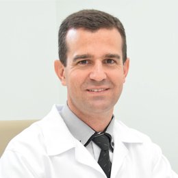 Dr. Marzo Andre